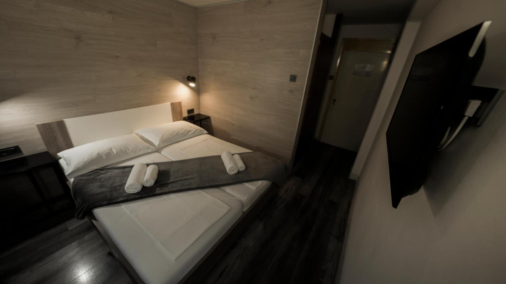 Hotel Matija Gubec Stubicke Toplice Luaran gambar